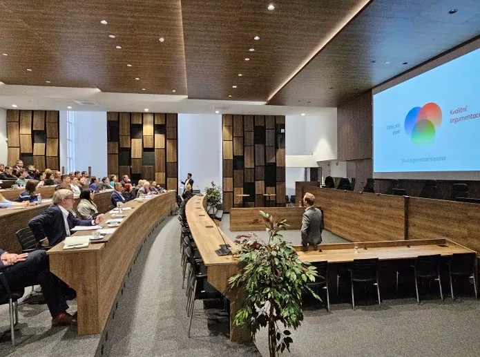 Jak psát srozumitelná, přehledná a přesvědčivá rozhodnutí vrcholného soudu